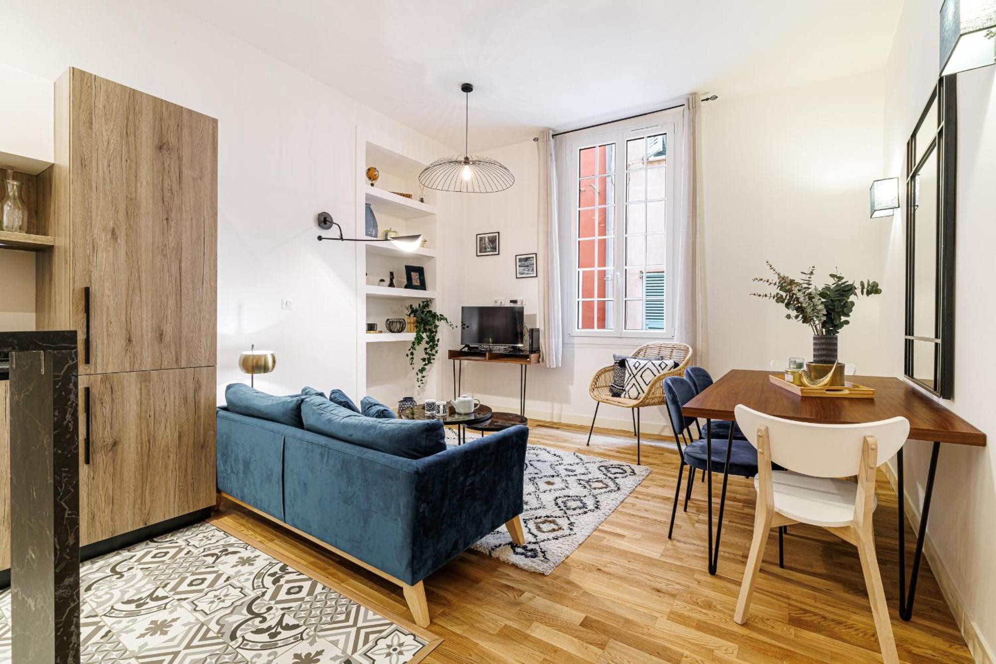 Appartamento Chic & Cozy 2 Bdr Heart Of The Old Town